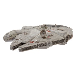 Star Wars Feature Vehicle with Figure Millennium Falcon 23 cm